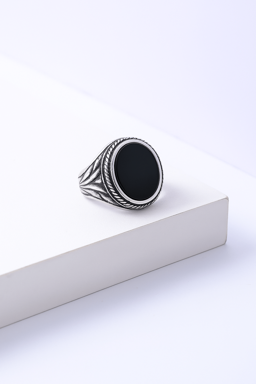 Vintage Onyx Signet - LUCIAN